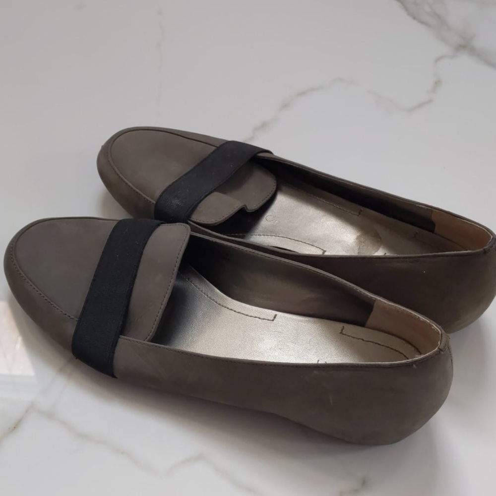 *LIKE NEW*Tahari-Adrian 8 1/2 SHOES
